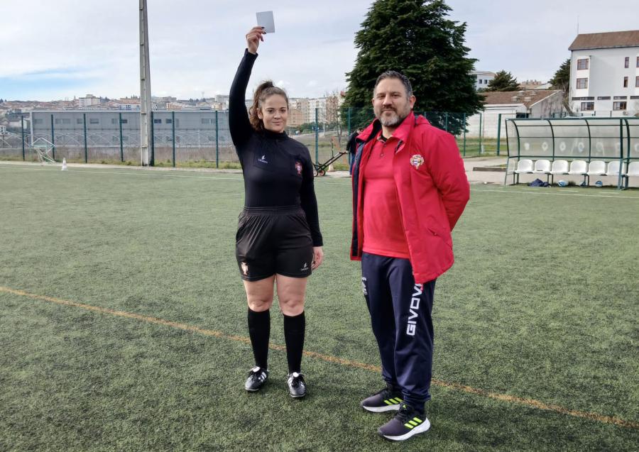 Treinador do FC Mãe d´Água recebe Cartão Branco 