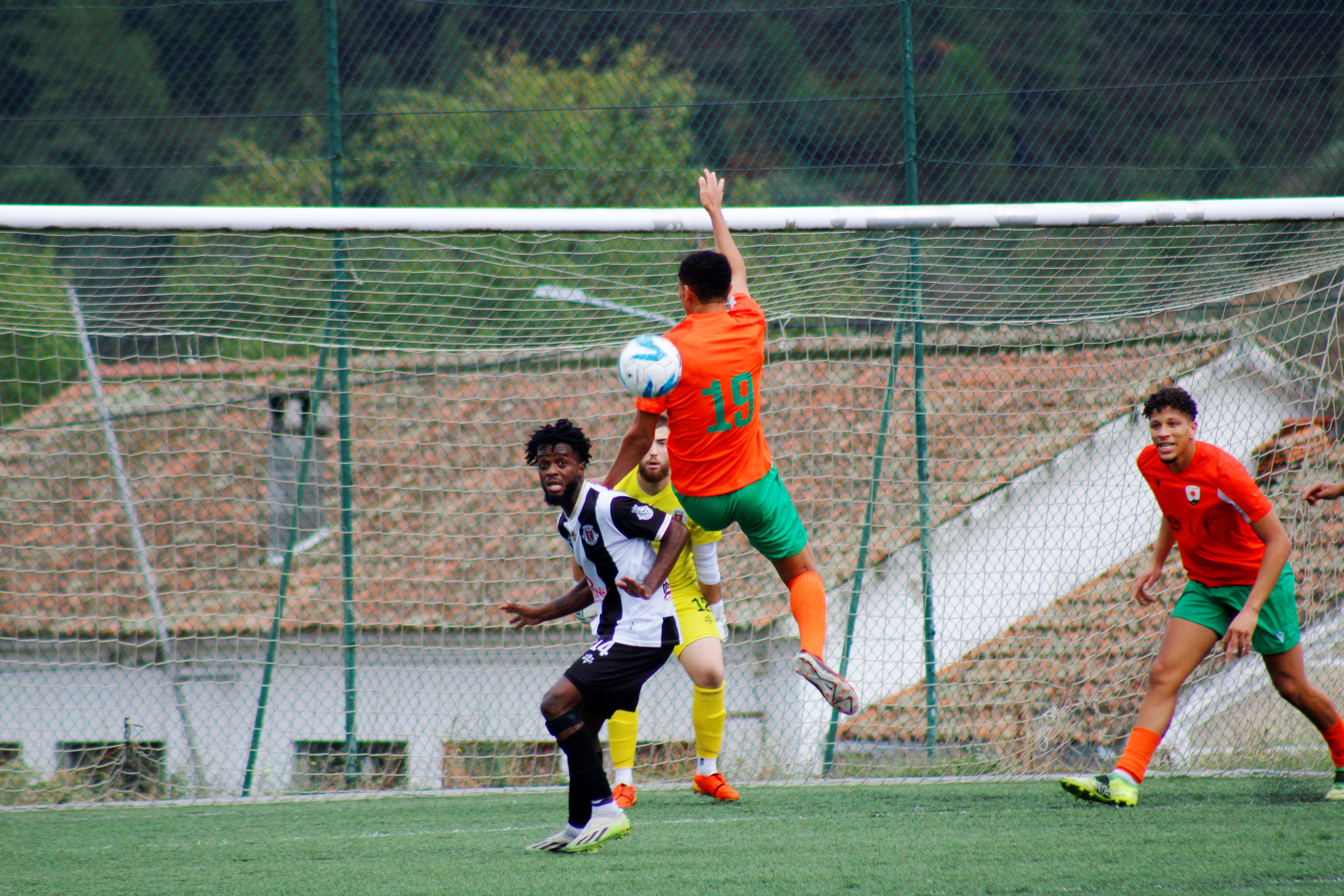 Chuva de golos na jornada 3 da Divisão de Honra 