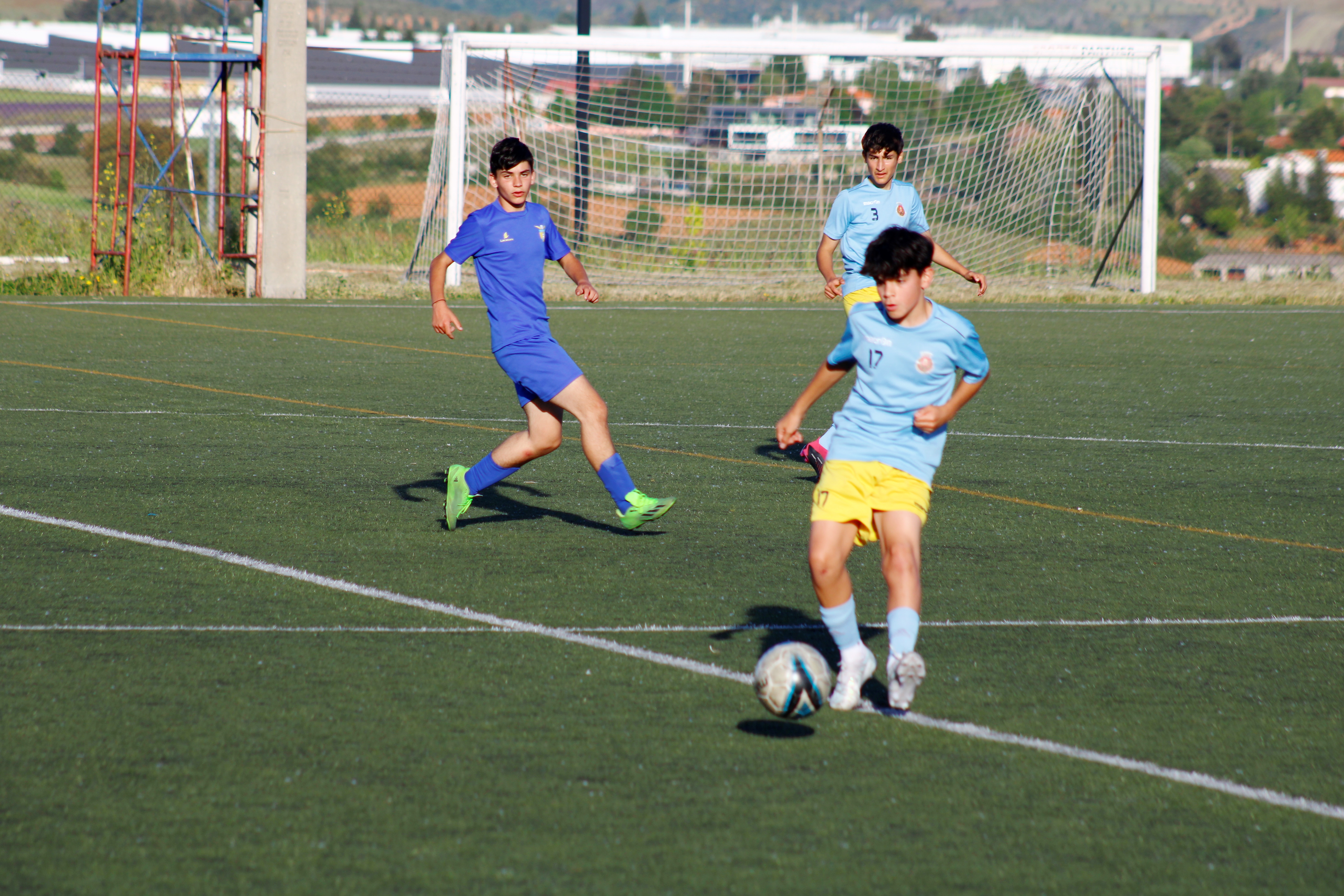 Convocatória para os torneios de futebol sub-14 em Vila Real e Guarda 