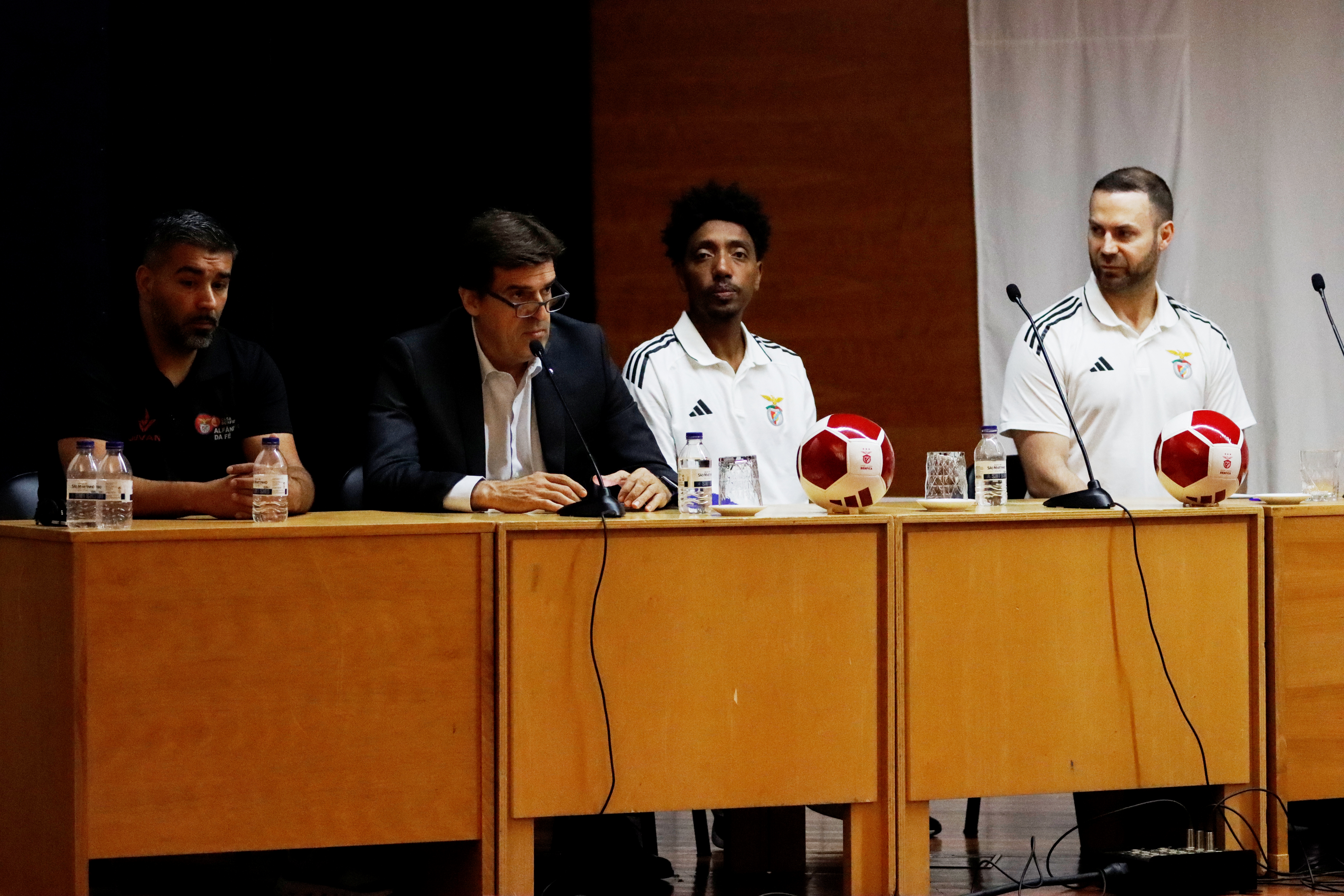 Equipa técnica do SL Benfica Futsal deu formação em Alfândega da Fé