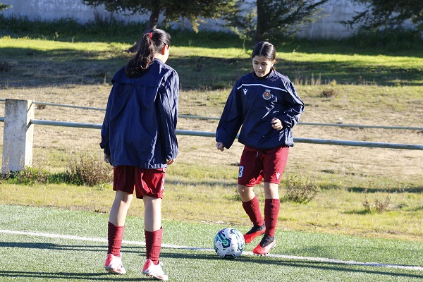 Seleções distritais de futebol feminino iniciam trabalhos amanhã